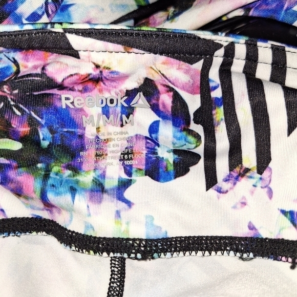 Reebok Floral capri leggings size Medium - Picture 5 of 6